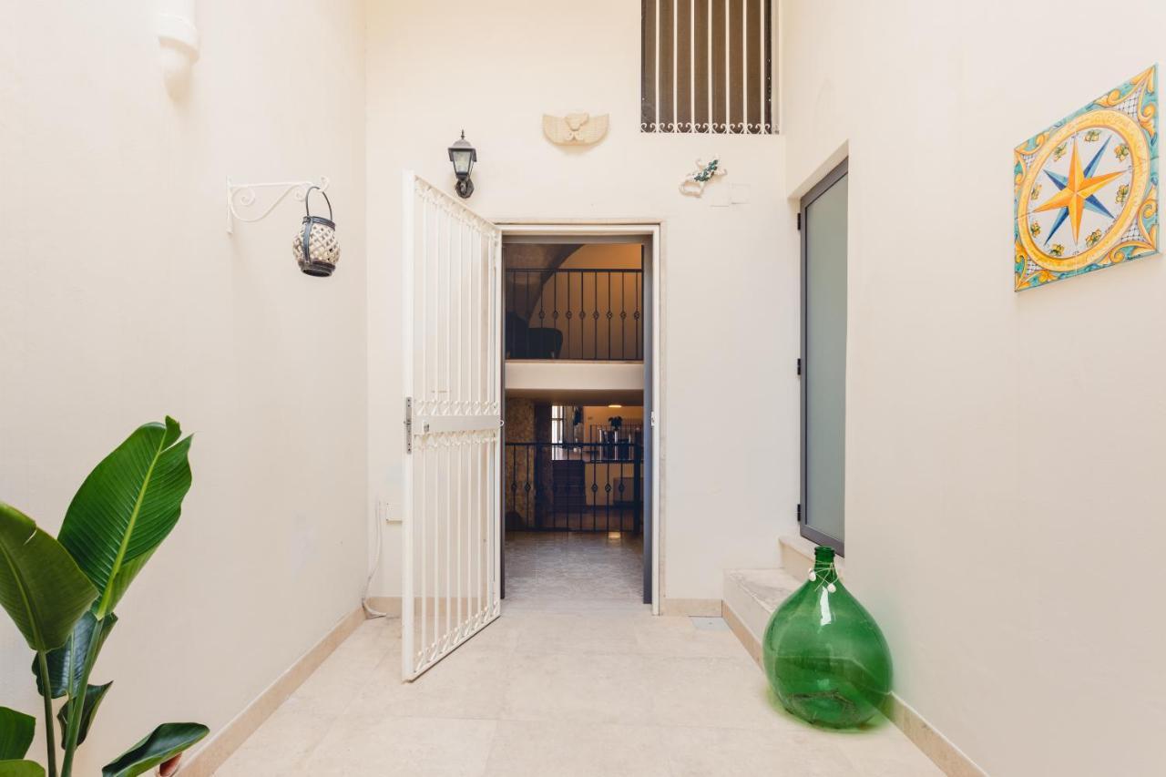 Convivo Apartment Palazzo Galateo Lecce Exterior foto